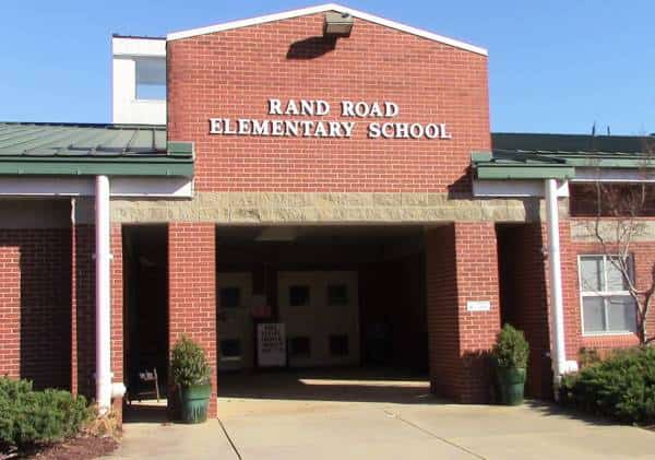 "מרטין לותר קינג התאבד, לא נרצח": מורה הועזבה מתפקידה לאחר שהואשמה בגזענות