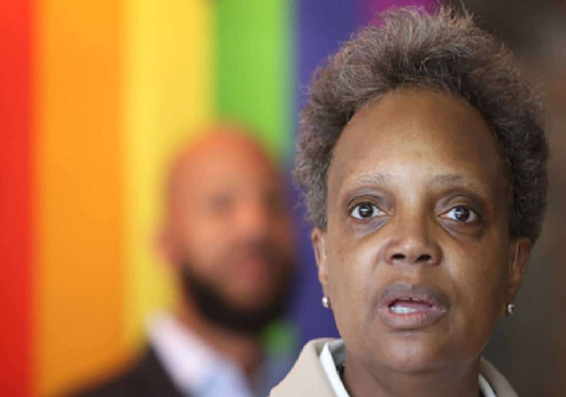 שיקגו: גיבור מלחמת ויאטנם בן 73 הוכה למוות ברחוב, ראש העיר מתחננת לעזרת הנשיא, והאלימות ממשיכה להשתולל