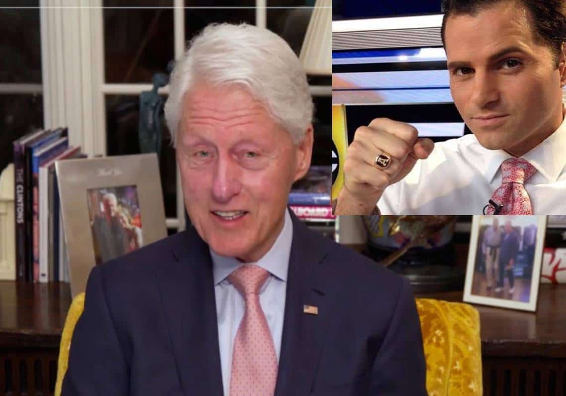 "נרצח או התאבד?": גופת עיתונאי צעיר שחשף את פגישת ביל קלינטון עם היועמ"ש בזמן שה-FBI חקר את הילרי נמצאה בדירתו