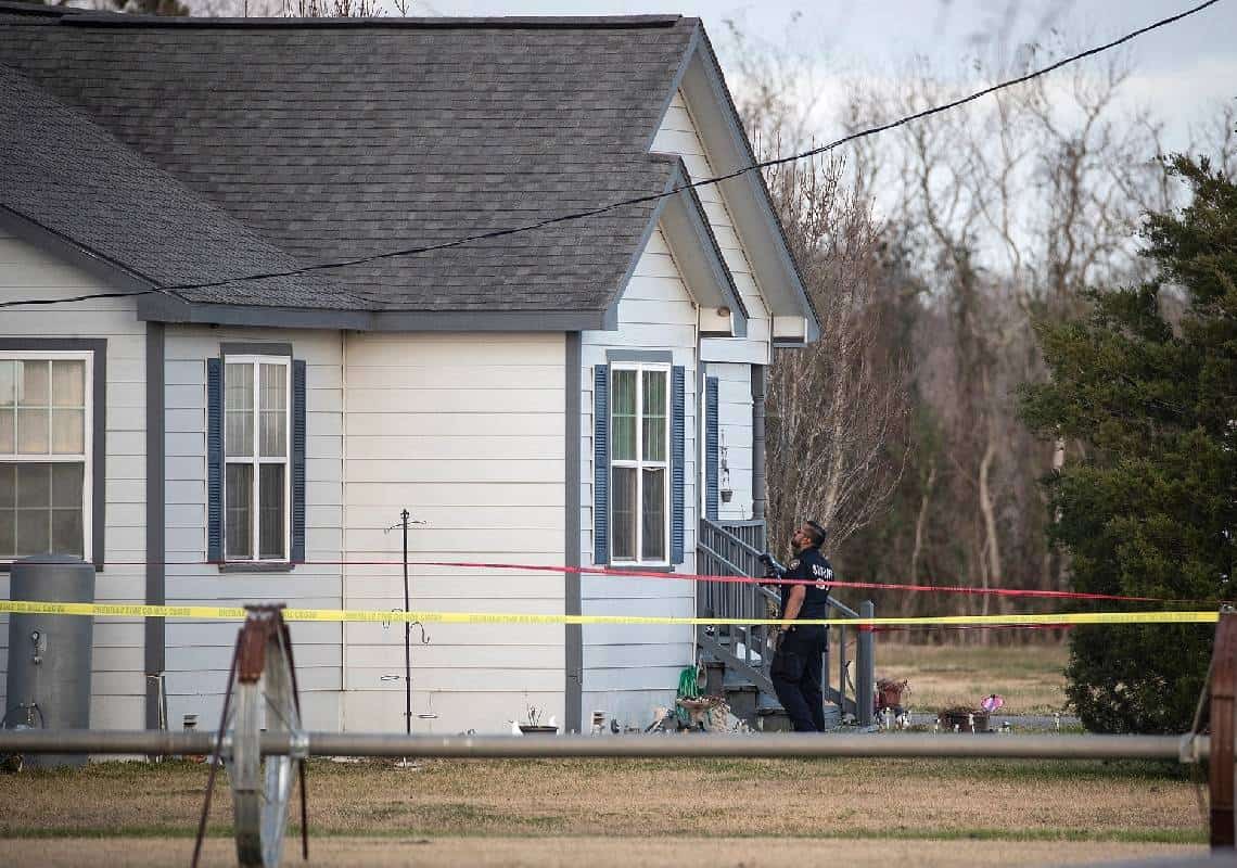 חשד לרצח כפול והתאבדות: שלושה נערים נמצאו ללא רוח חיים בבית בטקסס
