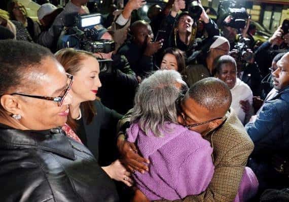 "תמיד חלמתי על היום הזה": העבירו במאסר 36 שנים מחייהם ואז נתגלה הרוצח האמיתי