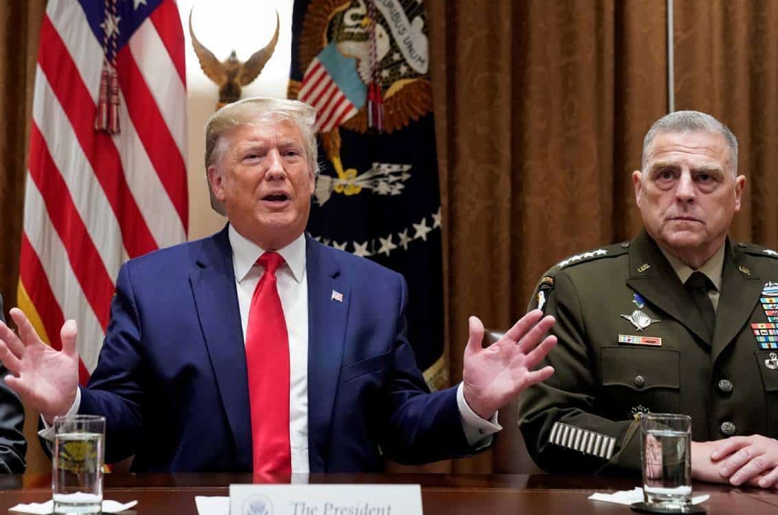 בגידת הגנרל - שר ההגנה של טראמפ מטיל פצצה: "מעולם לא ידעתי על השיחות האלה"