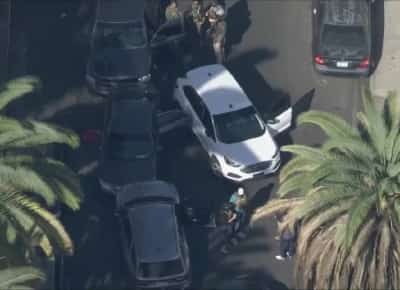 קרב יריות בלוס אנג’לס: קצין פדרלי ומהגר בלתי חוקי נפצעו במבצע אכיפת הגירה שהסתבך