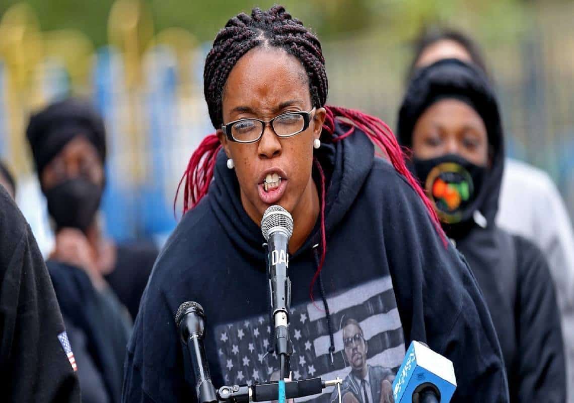  "הכסף שנועד לצעירים שחורים הלך לסלון ציפורניים, מסעדות ובזבוזים": עוד בכירה ב-BLM מואשמת בגניבה, הונאה ועוקץ 