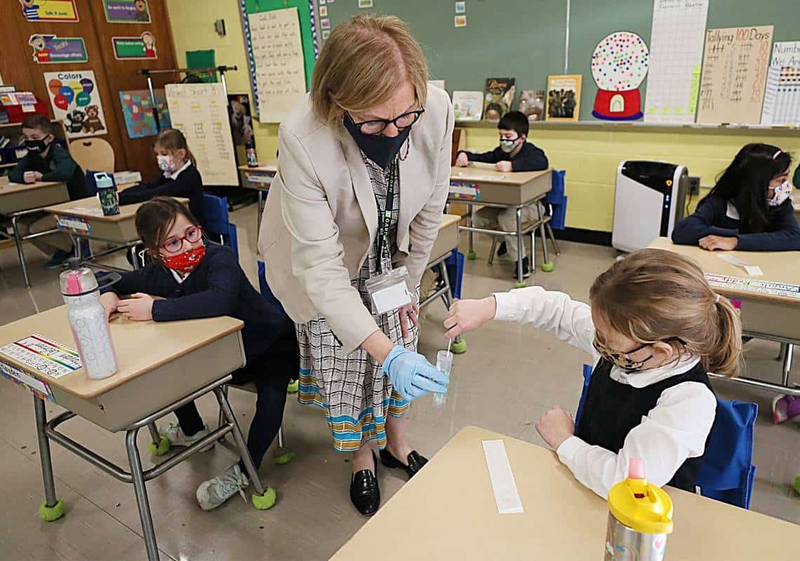 ארגון רופאי הילדים הגדול בארה"ב: "כל התלמידים צריכים לעטות מסכות, גם כאלה שהתחסנו"