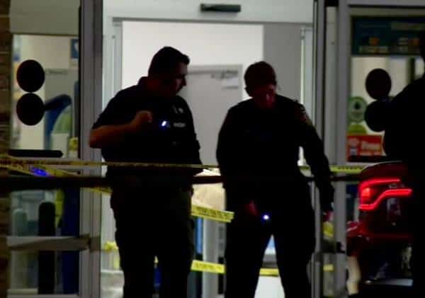 2 מאבטחים ושוטר נפצעו בתקרית ירי בתוך סניף וולמארט