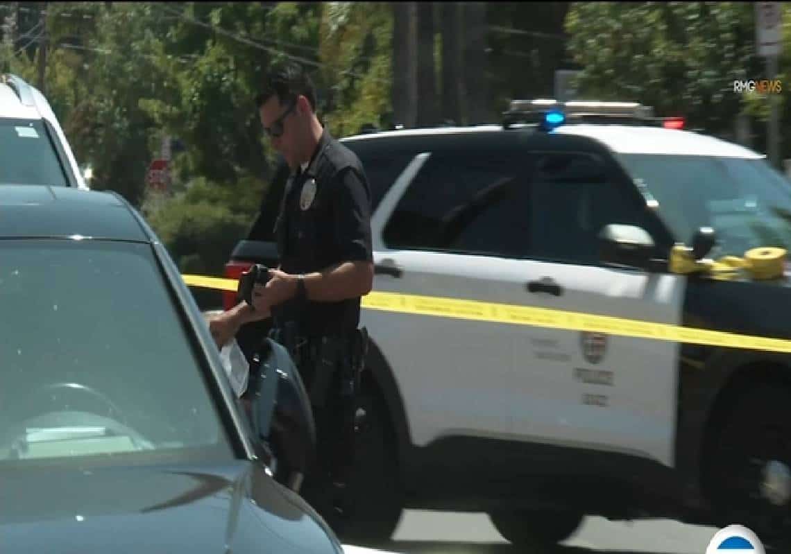 לוס אנג'לס: בזמן תפילת-שבת המתפללים יצאו מבית הכנסת כששמעו קולות ירי - הרוג אחד בזירה, החקירה נמשכת