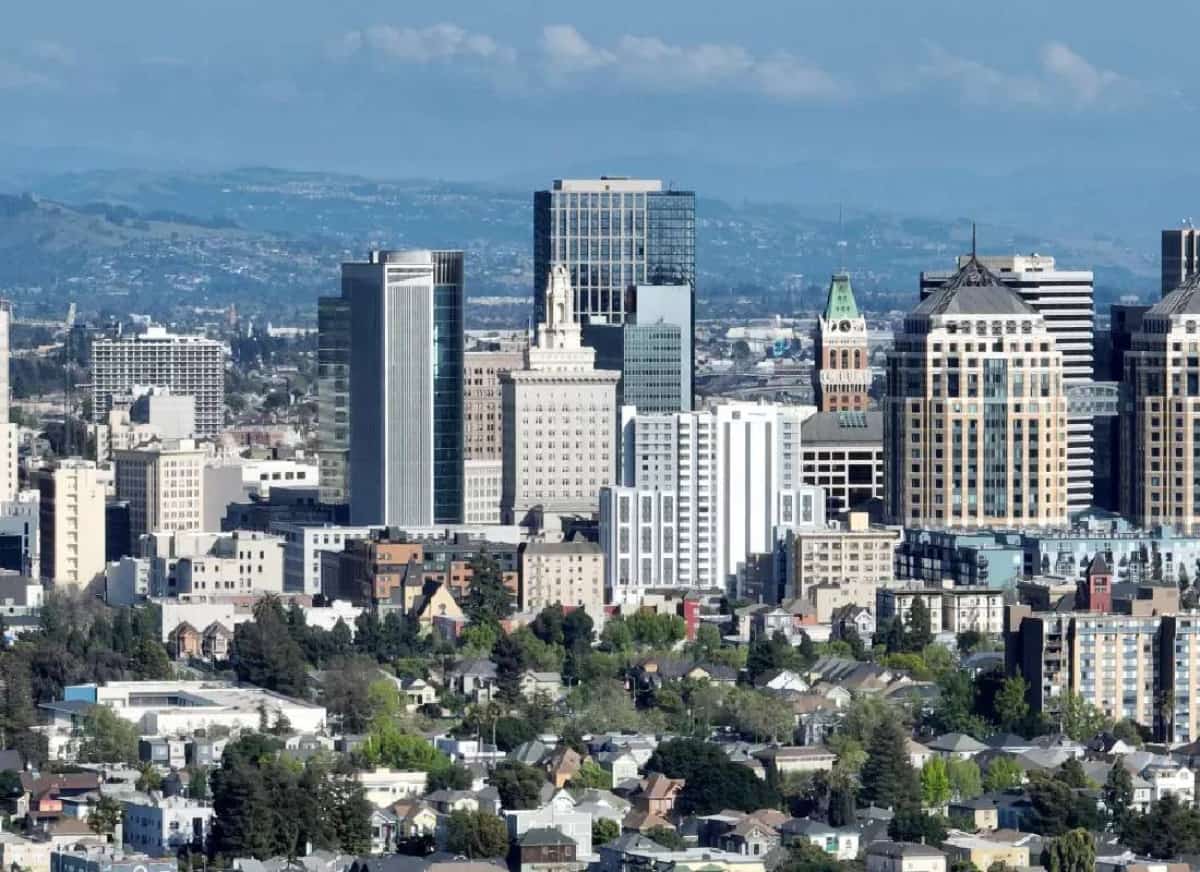 מערכת חינוך עוינת ליהודים: קליפורניה קבעה שמחוז אוקלנד מפלה תלמידים יהודים באופן שיטתי