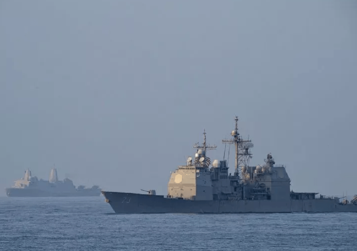 מתיחות במזרח הרחוק: מסוק צבאי סיני וספינת מלחמה אמריקאית נכחו באותו היום בטייוואן