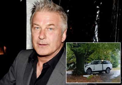 השחקן אלק בולדווין התנגש בעץ בזמן שנסע בריינג' רובר שלו בהמפטונס