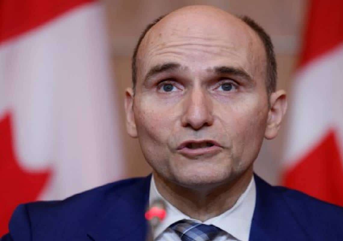 חובה חיסונים בקנדה? שר הבריאות מעוניין להחיל מדיניות חובת חיסונים על אזרחי המדינה