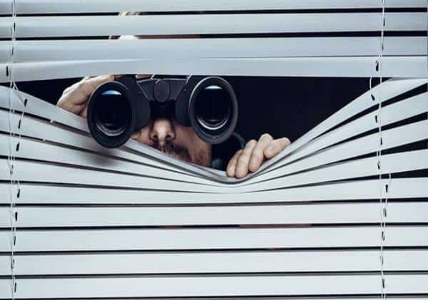 ממשלת איטליה הודיעה על כוונתה להפוך מובטלים ל'מרגלים סמויים' אחר המפרים את צווי הריחוק החברתי