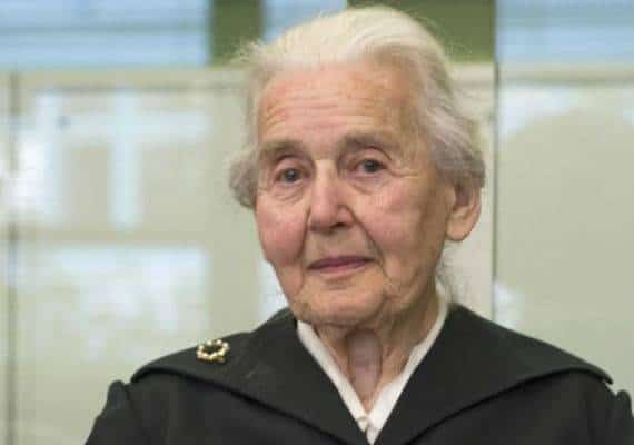 גרמניה עצרה את "הסבתא הנאצית" שלא הגיעה לבית הכלא לרצות עונש מאסר