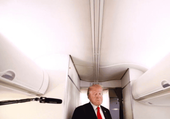 הבית הלבן מרכיב משלחת רמת דרג כדי לקדם מכירת נשק אמריקני בסלון האווירי באנגליה