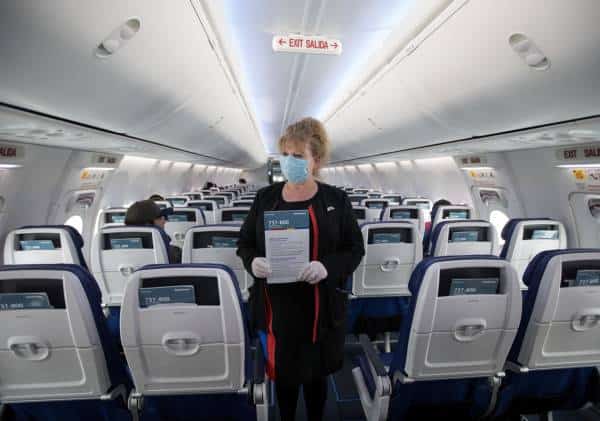 חברות התעופה בארה"ב מגבירות את המאבק נגד נוסעים המסרבים לחבוש מסכות