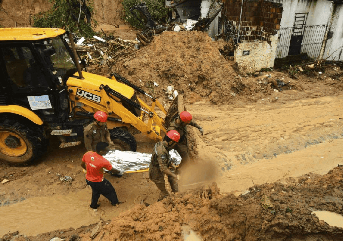 אסון טבע בברזיל: 91 הרוגים בהצפות כבדות 