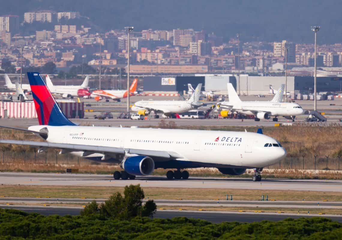 בגלל 'אובר-בוקינג': דלתא הציעה לנוסעים 10,000 דולר כדי לרדת ממטוס