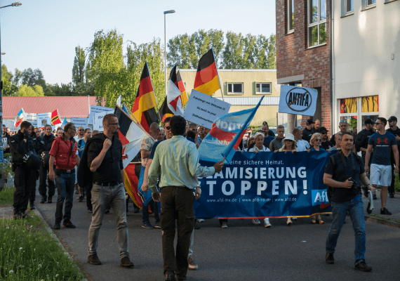 הפגנת מעריצי היטלר במהלך השבת בגרמניה