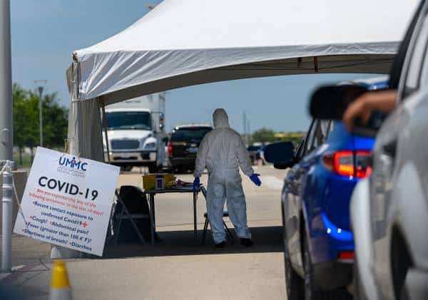  תחלואת הקורונה בטקסס זינקה למרות צמצום משמעותי במספר הבדיקות