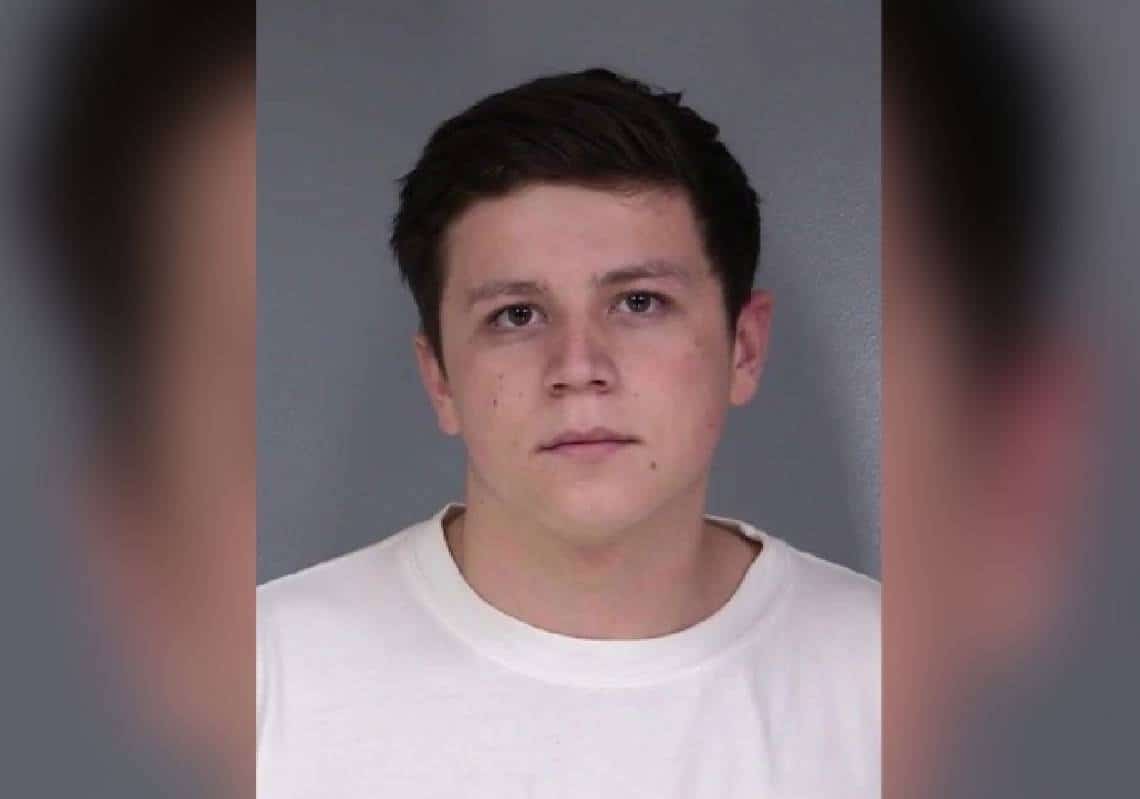 מחריד: הנער מקליפורניה הודה - "ההורים של חברתי בת ה-16 תפסו אותי בחדר השינה שלה, אז רצחתי אותם ואותה"