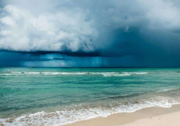 שלוש סופות עוצמתיות תועדו באוקיינוס האטלנטי: לפחות הוריקן אחד בדרכו לפלורידה