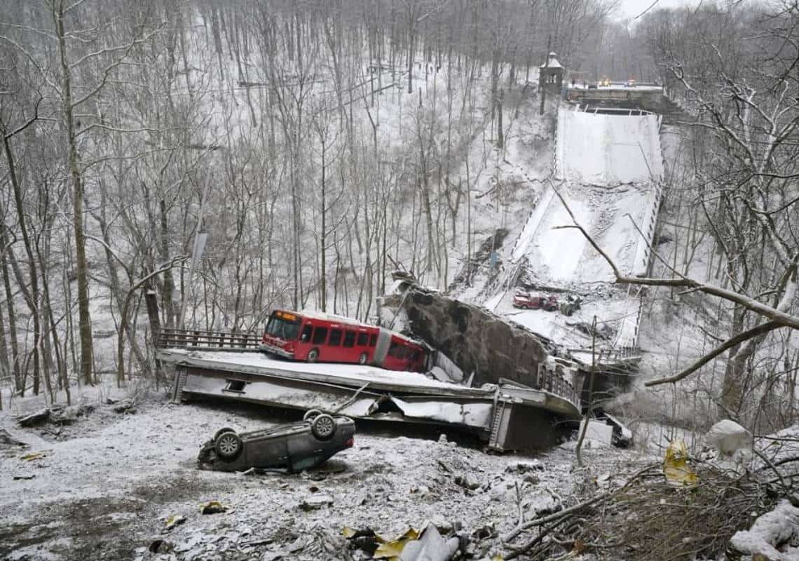 פנסילבניה: נפגעים בקריסת גשר בפיטסבורג