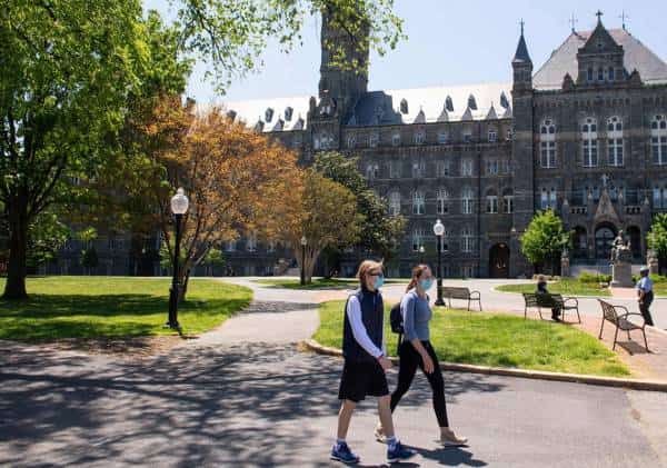 החל המאבק נגד גירוש בעלי ויזת סטודנט מארה"ב: 17 מדינות פנו לבית המשפט