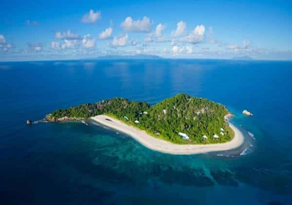 "בני אליטות עשירים קונים איים פרטיים כדי להתבודד מסופת וירוס הקורונה של החורף"