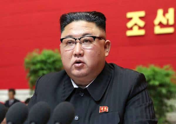 הלם בקוריאה הצפונית: קים הודה בפני העם - "תכניתנו הכלכלית כשלה"