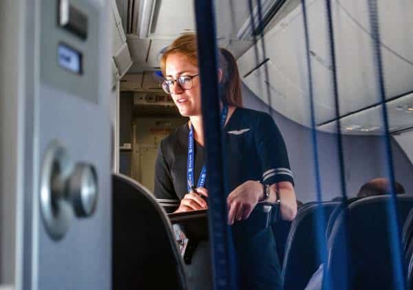 עומדים להזמין כרטיסי טיסה? כך לא תיפלו בפח ותשמרו על כספכם