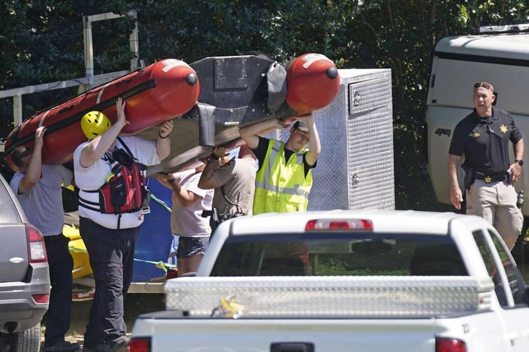 צפון קרוליינה: שני מתים בתאונת קיאק בנהר דן; מבצע חיפוש נרחב אחר נעדרים נוספים