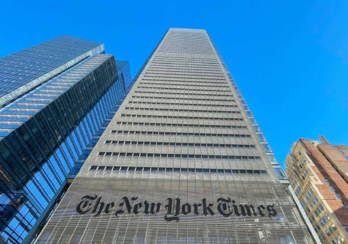 הניו יורק טיימס: "הנפת דגל אמריקה עלולה להתפרש כצעד פוליטי מעורר מחלוקת"