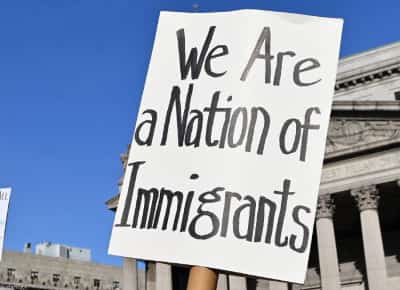 מדיניות חדשה בוושינגטון: אלפי מהגרים עלולים להישאר ללא עבודה
