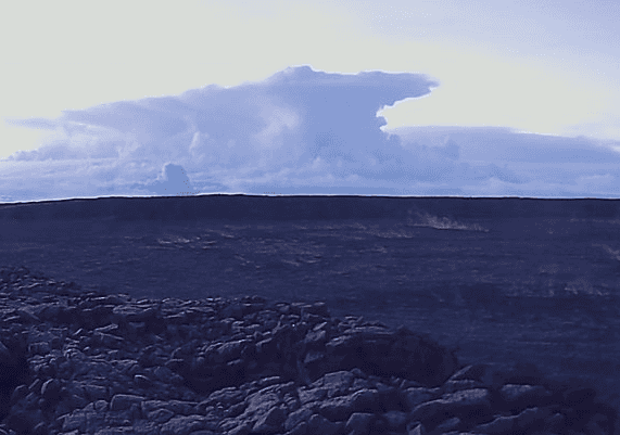 הוואי: עוד התפרצות של קילאוואה. אפר מכסה את הסביבה