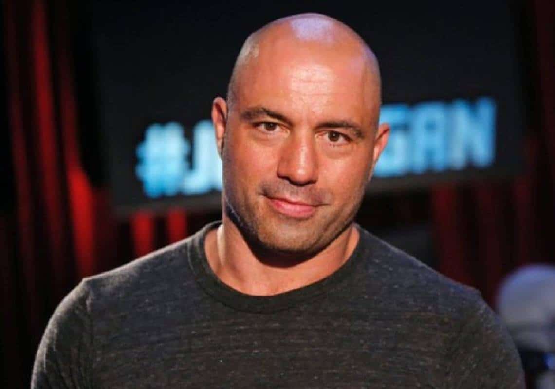 "זרקתי על עצמי ארון תרופות": ג'ו רוגן נדבק בקורונה