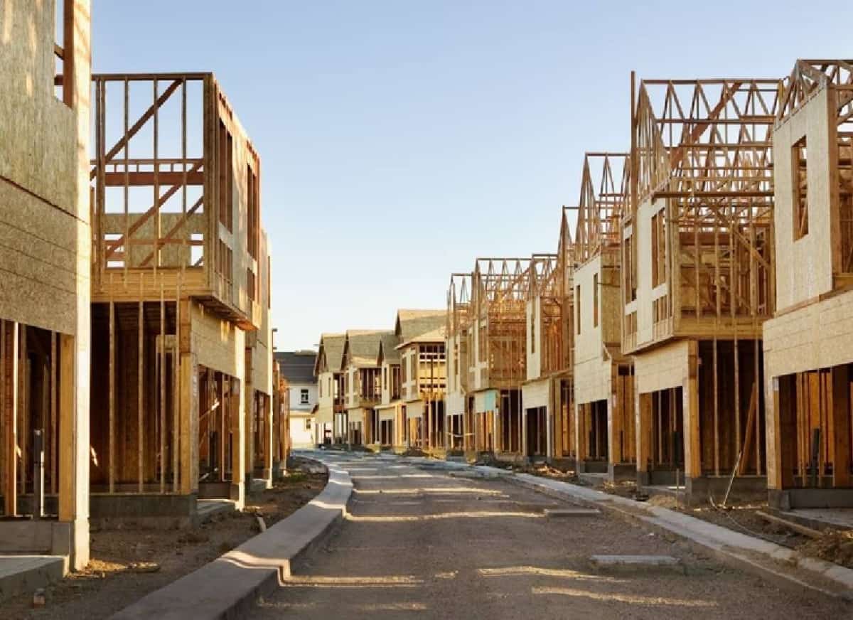 מיליון בתים על הנייר: תוכנית הבנייה שמקדם טראמפ ומעוררת ספקות כבדים