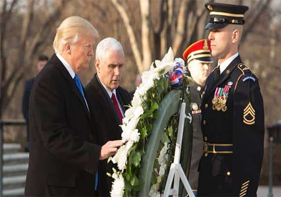 יום הזיכרון: הנשיא טראמפ הגיע לטקס הרשמי בוושינגטון