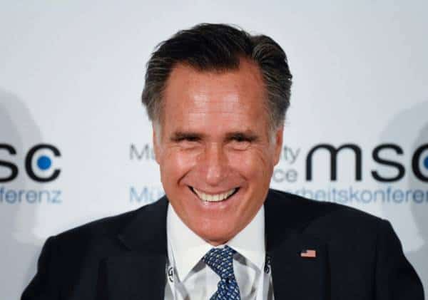 משבר הקורונה: סנאטור בכיר מציע לחלק אלף דולר לכל תושב