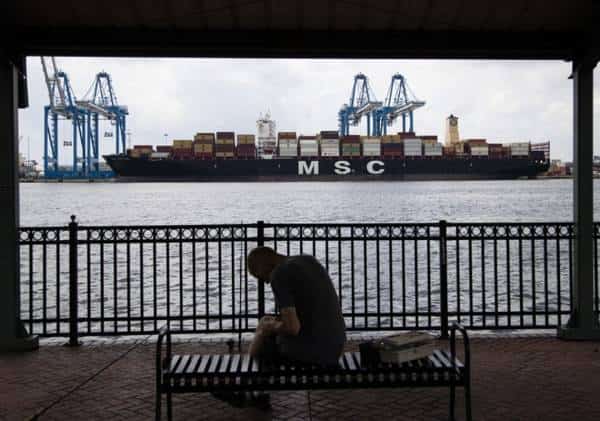 רשויות המכס החרימו אונייה שבה נמצאו סמים, 6 אנשי צוות נעצרו