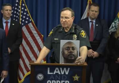 הרשויות בפלורידה מכריזות על ניצחון: ראש כנופיית Sex, Money, Murder הורשע וצפוי לעד חמישה מאסרי עולם