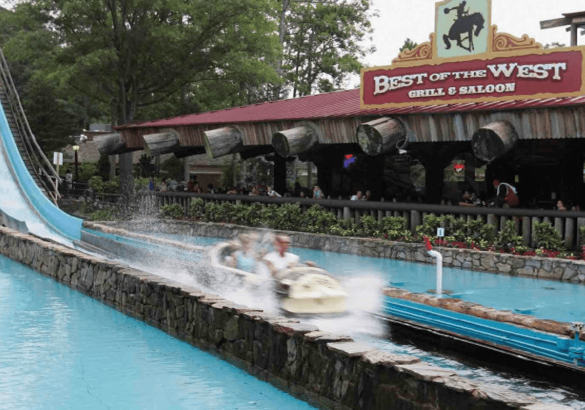 עשרות בני אדם נפגעו מדליפת חומר כימי בפארק השעשועים 'סיקס פלאגס' שבטקסס