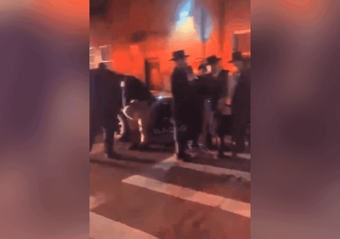 תיעוד מלב ברוקלין: צעיר התנגד למעצר ודרס שוטר