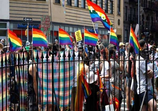 חגיגות ה-4 ביולי בוטלו אך מצעד גאווה למען טראנסג'נדרים שחורים התקיים כרגיל