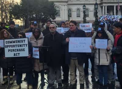 ברית בלתי צפויה במועצת ניו יורק בלמה חוק דיור שנוי במחלוקת