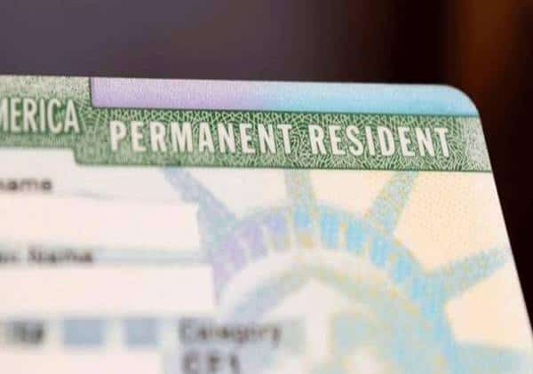 "רעידת אדמה בתחום ההגירה":  הליך הגרין הקארד נעצר זמנית