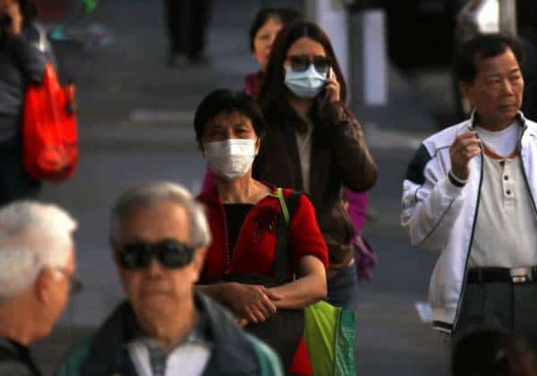 "מתמודדים עם מצב חירום מתפתח": קורבן ראשון בארה"ב מנגיף הקורונה, 4 מקרי הידבקות אקראית בציבור