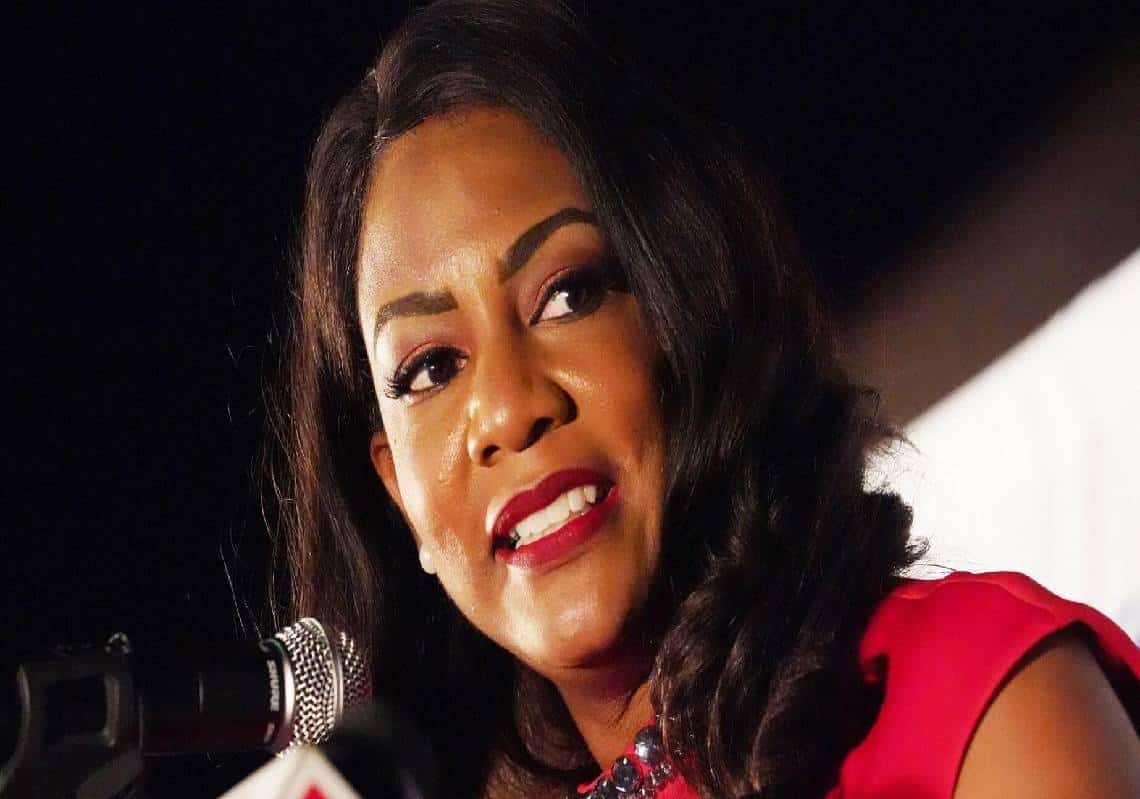 ראש העיר דיברה בשידור חי נגד אלימות: כשברקע לפתע נשמעו קולות הירי