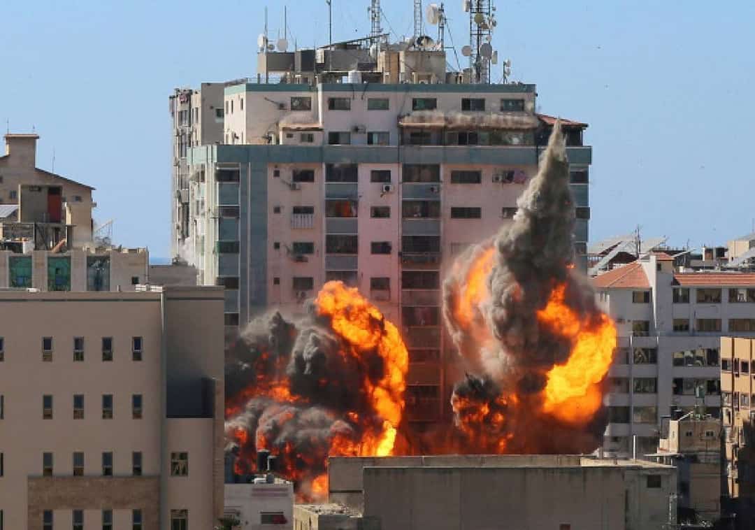 "אקדח מעשן": ישראל חשפה בפני האמריקנים מודיעין רגיש על פעילות חמאס מתוך בניין התקשורת הבינלאומית שהופל