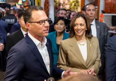 קמלה האריס מסתבכת עם אחד מבעלי הברית הקרובים ביותר שלה: מושל פנסילבניה היהודי ג'וש שפירו