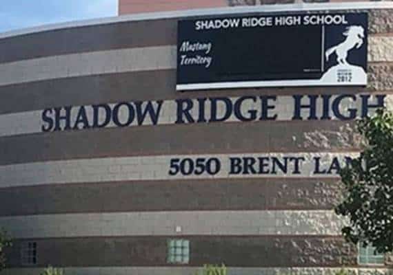 לאס וגאס: תלמיד תיכון נעצר, חמישה רובי אוויר נמצאו במכוניתו